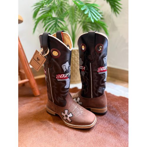 BOTA TEXANA EM COURO BORDADO EKIP ROZETA SOLADO DE... - Botas Texanas Bruto