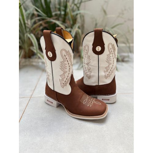 BOTA TEXANA EM COURO COM DETALHE DE COSTURA ATRÁS ... - Botas Texanas Bruto