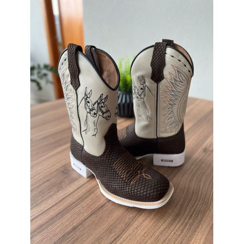 BOTA TEXANA EM COURO BORDADO MULAS SOLADO BRANCO -... - Botas Texanas Bruto