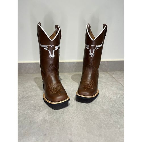 BOTA TEXANA EM COURO CAFÉ BORDADO TOURO - BTM47 - Botas Texanas Bruto