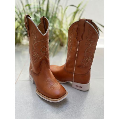 BOTA TEXANA EM COURO BORDADA SOLADO BRANCO - BTM68 - Botas Texanas Bruto