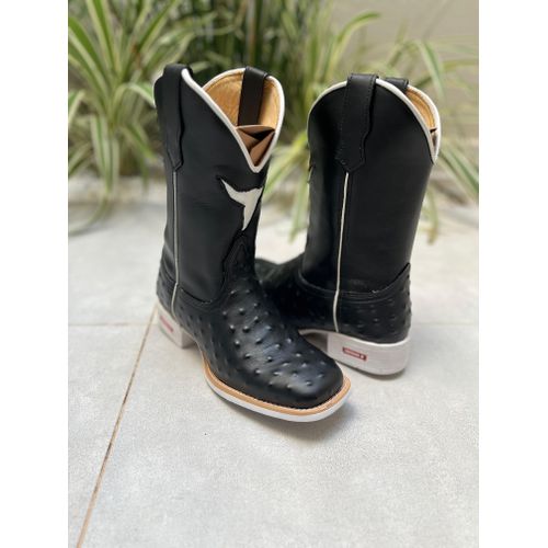 BOTA TEXANA EM COURO PRETO RECORTE TOURO SOLADO BR... - Botas Texanas Bruto
