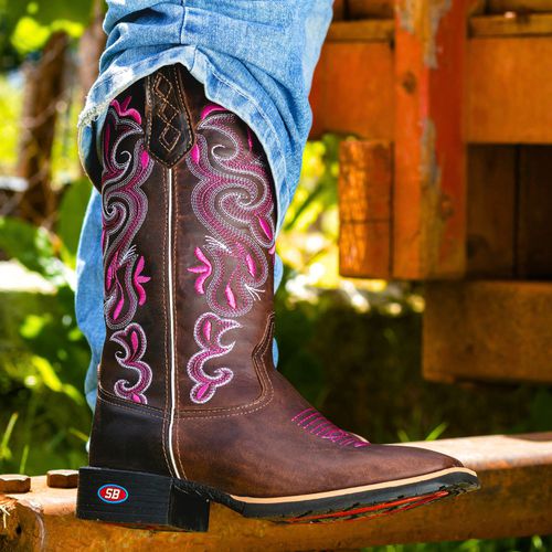 Bota Texana feminina Alba - Sistema Bruto | Botas Texanas em couro
