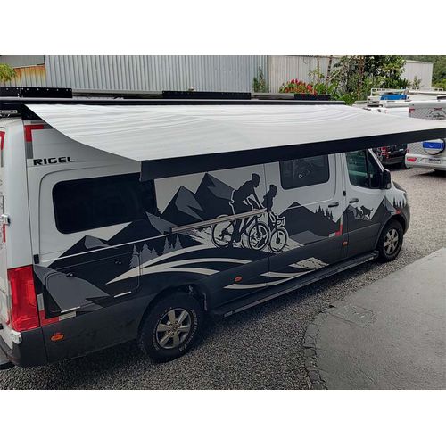 Toldo para motorhome ou trailer - Cassete de Parede 4.000mm - Toldo Cinza - Braço Branco - Marca RoofPro