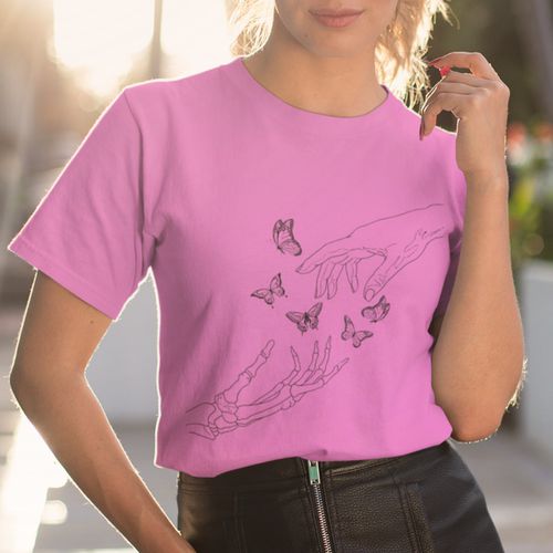 Camiseta Básica Feminina Borboleta Esque... - GuGi