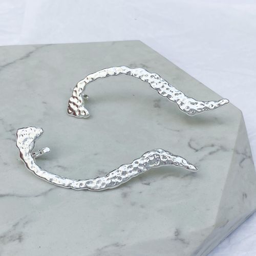 Brinco Ear Cuff Ponta Folheado em Prata 925 - IAIÁ Semijoias