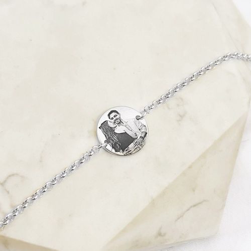 Pulseira Medalha M Fixa Personalizada Folheado em ... - IAIÁ Semijoias
