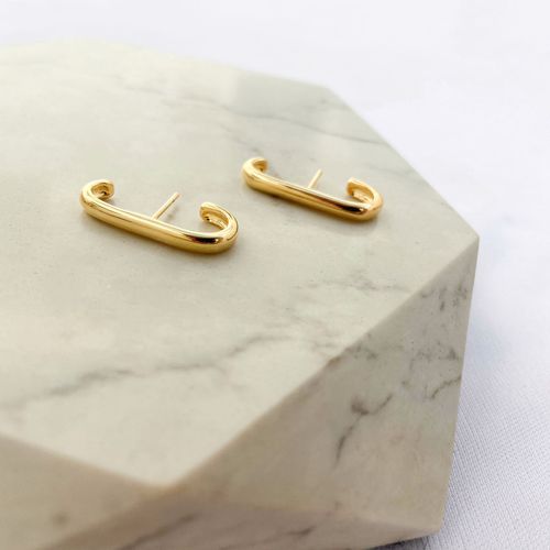 Brinco Ear Hook Liso Folheado em Ouro 18k - IAIÁ Semijoias