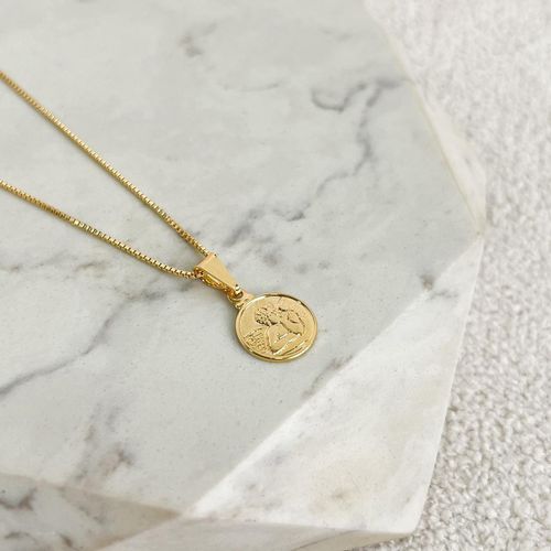 Colar Medalha Anjo da Guarda Folheado em Ouro 18k - IAIÁ Semijoias