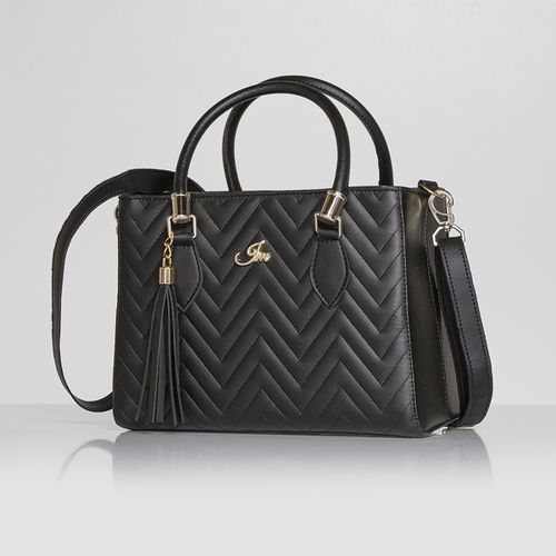 Linda Bolsa Lorena Off Matelassê Clássica cor Preta