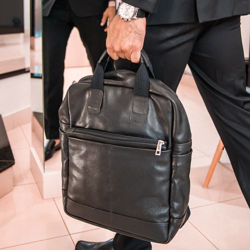 Mochila Executiva Para Notebook em Couro Legítimo ... - JFECOURO