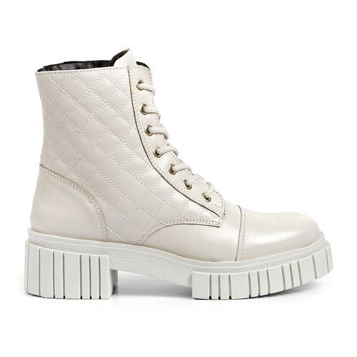 Coturno Couro Off White Tratorado Bordado Matelass... - LOJA CALPRADO