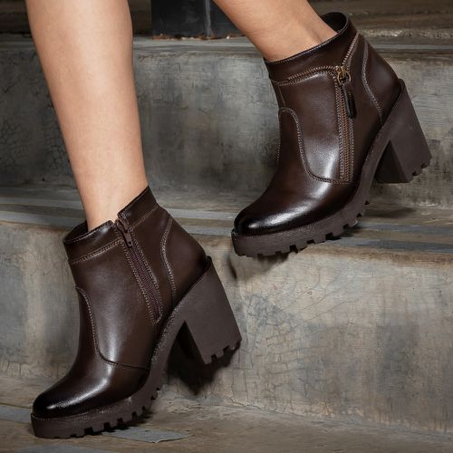 Coturno Molly Feminino Café com Fechamento Lateral... - MOLLY