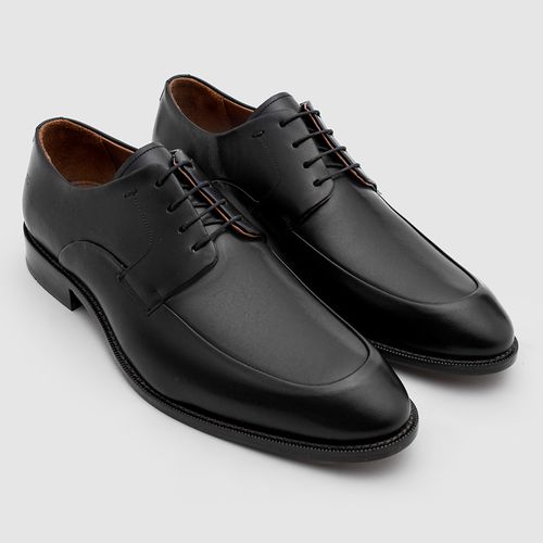 Sapato social masculino Derby preto da Salerno Prime, confeccionado em couro legítimo, com design clássico e sofisticado, ideal para ambientes formais e de trabalho.
