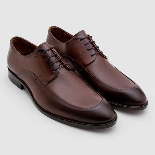 Sapato social masculino Derby preto da Salerno Prime, confeccionado em couro legítimo, com design clássico e sofisticado, ideal para ambientes formais e de trabalho.