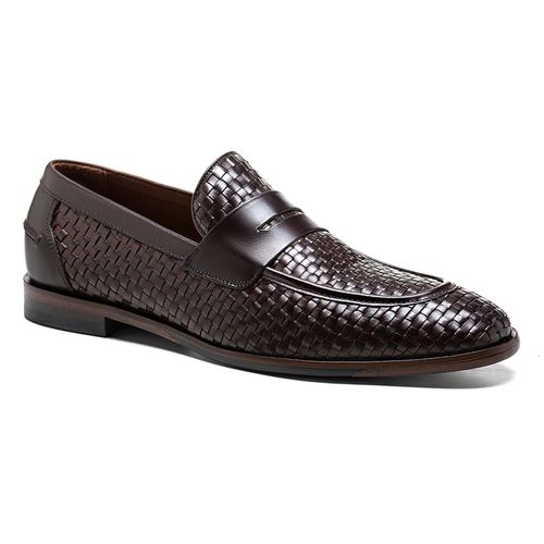 Sapato masculino loafer cinza da Salerno Prime, confeccionado em couro legítimo, com design sofisticado e moderno, ideal para compor looks elegantes e casuais."