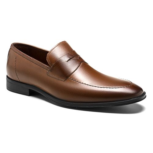 Sapato casual masculino para looks esporte fino e social da linha Loafer na cor tamarindo. Salerno Prime.