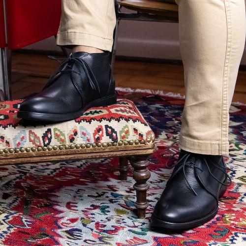 Casual Abotinado Derby Preto