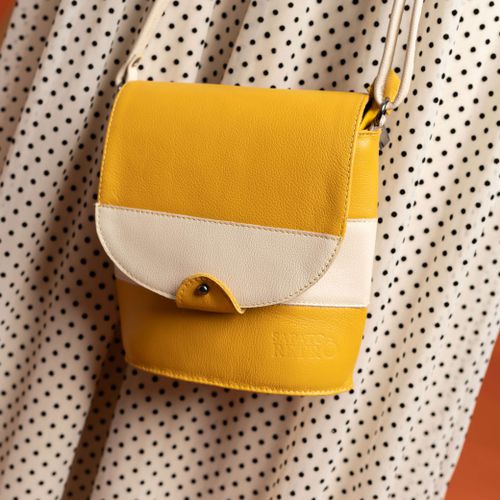 Bolsa RetrÔ - LEVEZA - Mostarda E Off White
