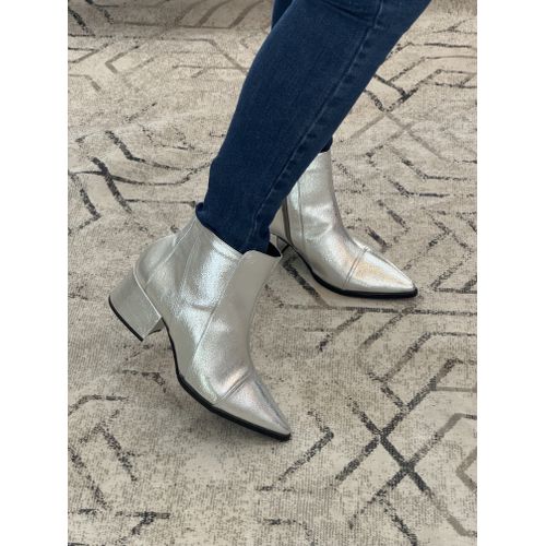 BOTA REBECA PRATA