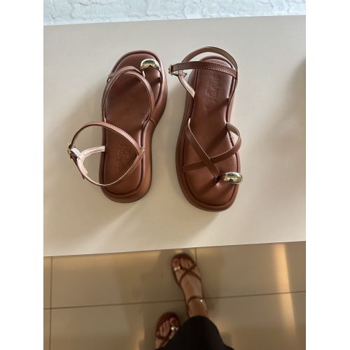 MAYLA - FLATFORM FEMININA DETALHE DEDO NEW WHISKY