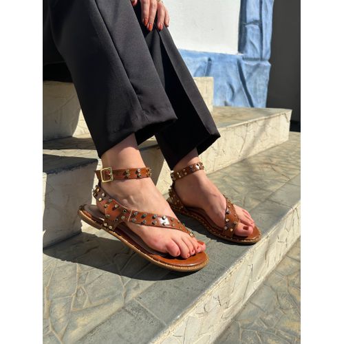 BARCELONA - RASTEIRA FEMININA COM TACHAS CARAMELO