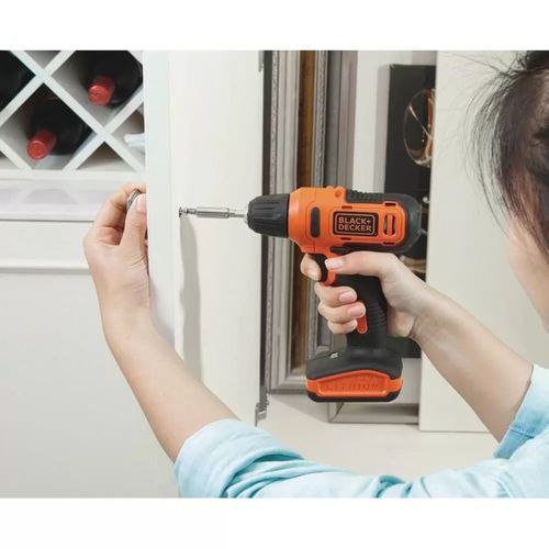 PARAFUSADEIRA/FURADEIRA 12V BLACK & DECKER COM 13 ACESÓRIOS LD12S-BR