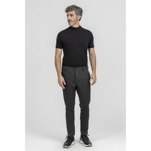 Calça em Malha Confort Slim K&J Chumbo CL24405