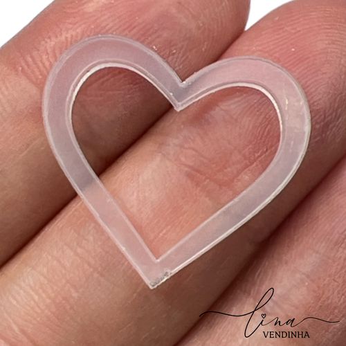 Coração Vazado Acrílico 2CM (4Uni.) - VENDINHA LINA