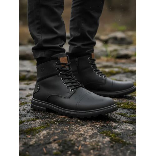 Bota Masculina VNT Nebraska Preta Couro Legitimo Biqueira Alta Costura