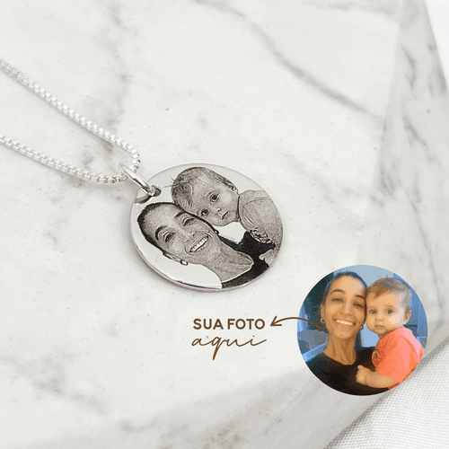 Colar Medalha M Personalizado Aço Inoxidável - IAIÁ Semijoias