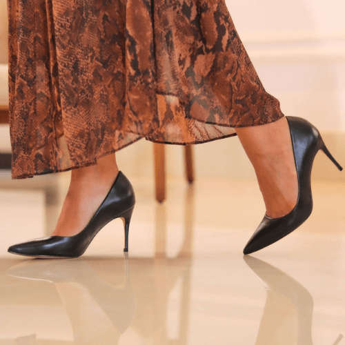 Scarpin Rafaela Preto em Couro - Rafaela Salomão