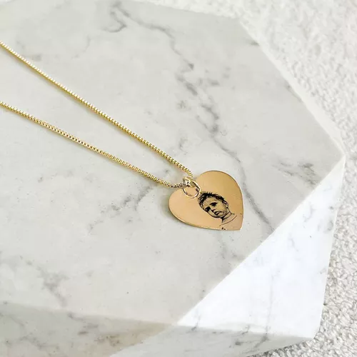 Colar Medalha Coração Personalizada Folheado em Ou... - IAIÁ Semijoias