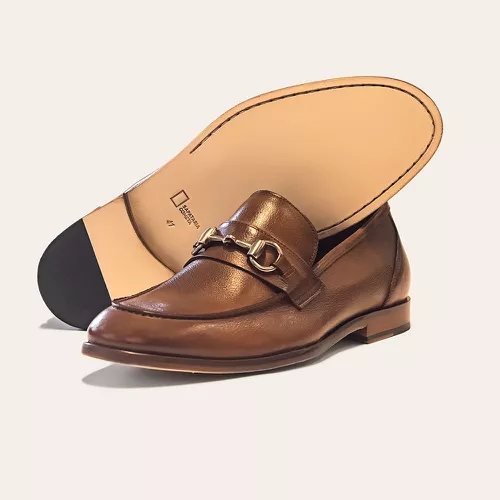 Sapato Casual Loafer Com Bridão Na Gravata Whisky 