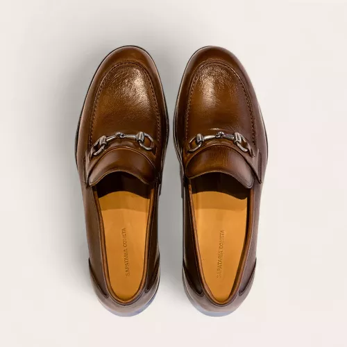 Sapato Casual Loafer Com Bridão Na Gravata Whisky 