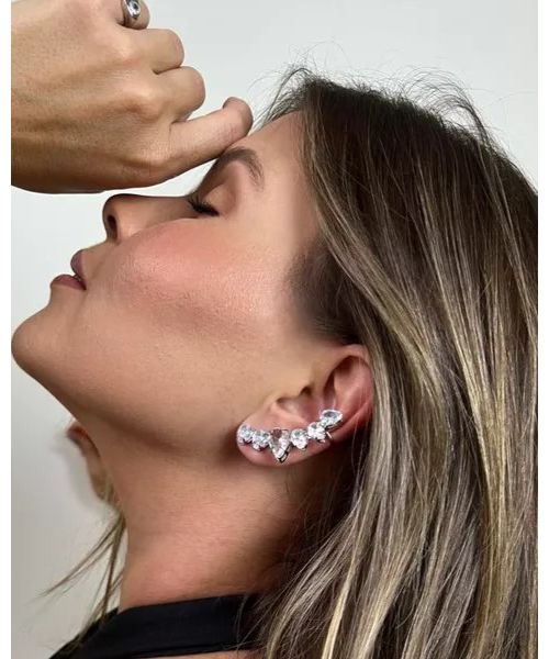 BRINCO EAR CUFF PEDRARIA CRISTAL BANHADO A RÓDIO BRANCO - Dri Ferreira Semi Joias