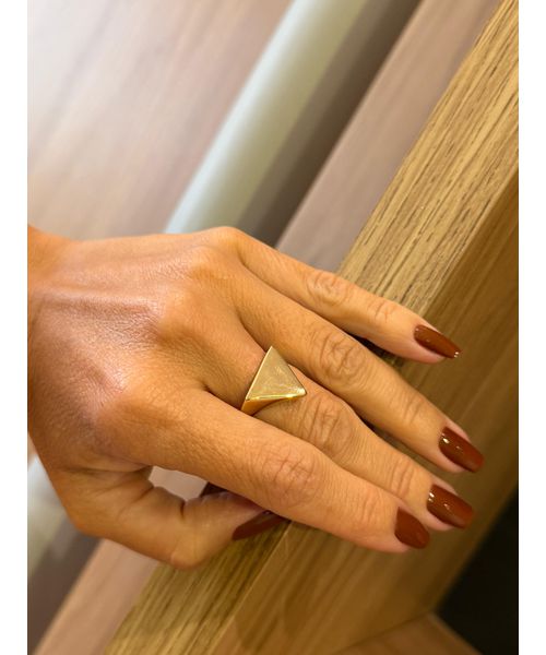 ANEL REGULÁVEL TRIANGULO P BANHADO A OURO - Dri Ferreira Semi Joias