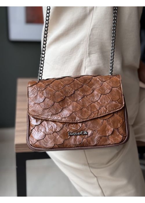 Bolsa Ísis Camel Pirarucu - Donna Clô