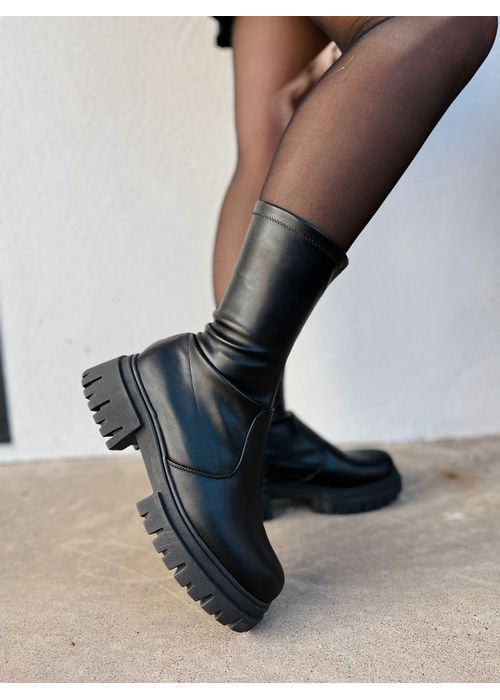 Coturno strech preto tratorado Donna Clô - Donna Clô