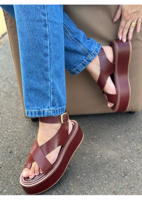 Sandália Flatform Flora Castanho - Donna Clô