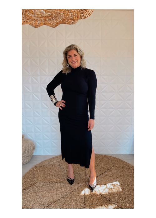 Vestido Canelado Clara Preto - LUCIELENA LARA