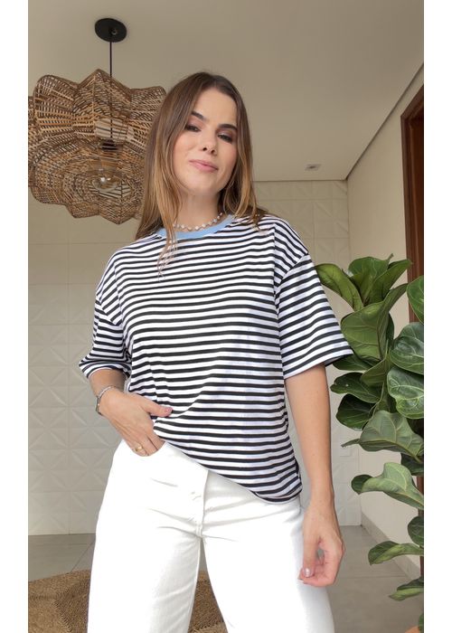 Tshirt Box Preto - LUCIELENA LARA