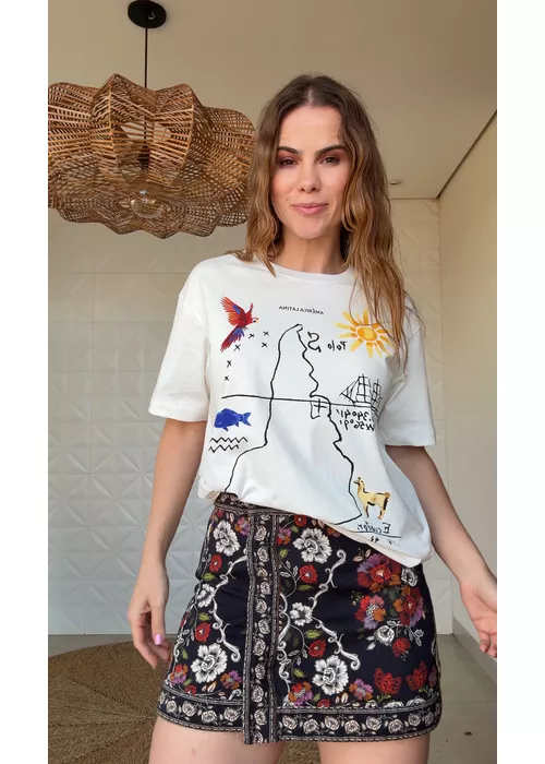 Tshirt Média América Latina Estampado - LUCIELENA LARA