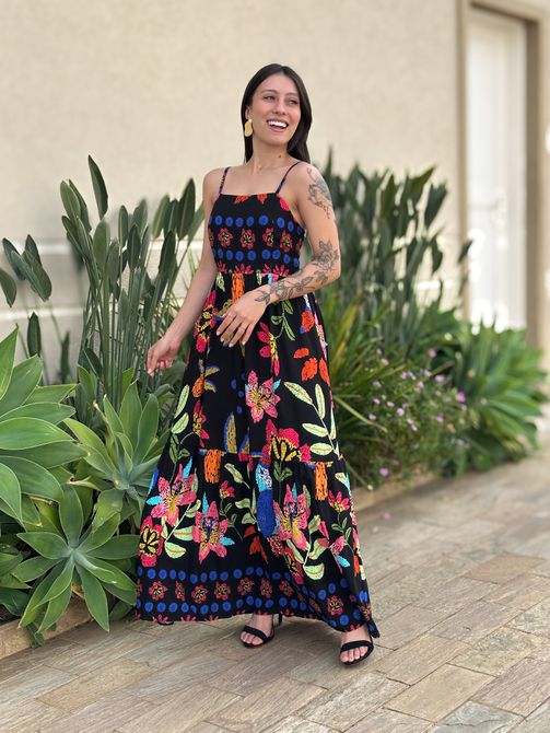 Vestido Iolanda ESTAMPADO PRETO COM ROSA - LOJA TUTTI FRUTTI