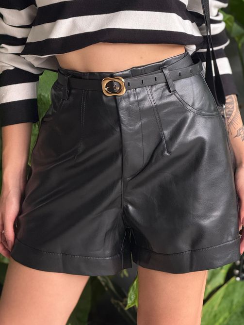 Shorts Couro Fake com Cinto PRETO - LOJA TUTTI FRUTTI