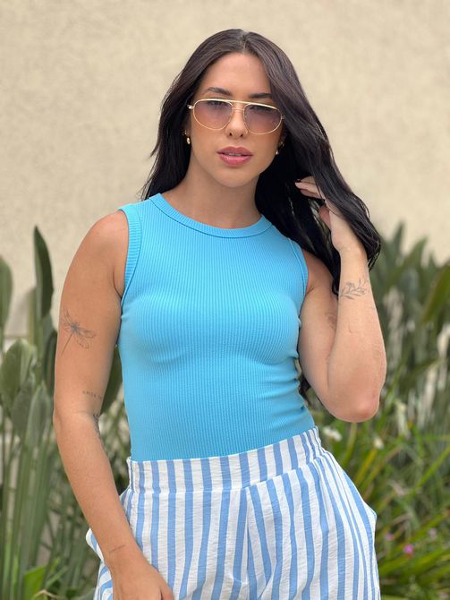 Body Regata em Malha Anarruga AZUL CLARO - LOJA TUTTI FRUTTI