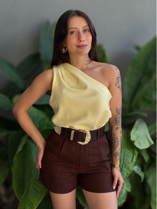 Blusa Nula Manga em Alfaiataria AMARELO MANTEIGA - LOJA TUTTI FRUTTI