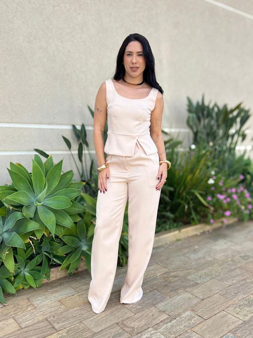 Conjunto Paula Calça e Blusa em Alfaiataria BEGE C... - LOJA TUTTI FRUTTI
