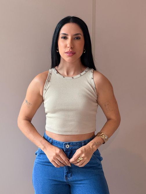 Regata Cropped com Aplicação de Ilhós BEGE - LOJA TUTTI FRUTTI