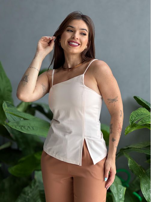 Blusa Assimetrica Juju CREME - LOJA TUTTI FRUTTI